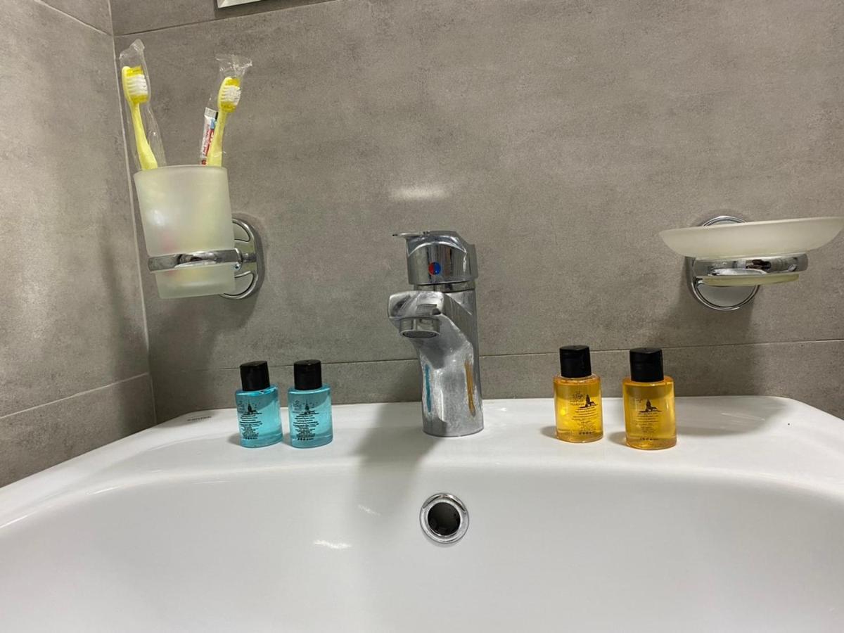 Nira Hotel 고니오 외부 사진